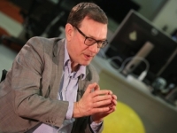 EKONOMSKI STRUČNJAK VJEKOSLAV DOMLJAN UPOZORAVA: 'BiH je kao 'grobljanska zemlja' – tone u tehnološki i kulturni ponor, a...'