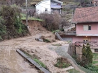 DRAMA U MOSTARSKOM NASELJU: Mještani apeluju - 'Sve kuće su ugrožene!'