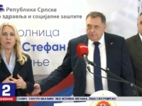 REPUBLIKA SRPSKA BRUJI O OVOM SNIMKU: Dodik izgurao sve da bi bio pored Vučića... (VIDEO)