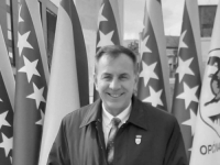 TUŽNA VIJEST IZ NAŠE ZEMLJE: U 58. godini preminuo Edin Fazlić, 'Zlatni ljiljan'