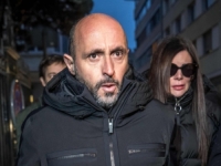 VLASNIK BARA U CRANS MONTANI RAZBJESNIO PORODICE ŽRTAVA: Talijani demonstrirali kako se raširio požar, gledatelji šokirani