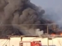 GORI FABRIKA KISELOG KUPUSA: Sedam vatrogasnih vozila na terenu