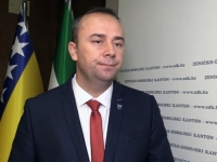 ČOLAKOVIĆ O NABAVCI NOVIH SLUŽBENIH VOZILA: 'Četiri godine ovako bahate Vlade je previše'