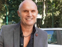 PAO SA MOTORA I POLOMIO REBRO: Evo kako se Mili osjeća nakon saobraćajne nesreće