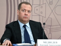 MEDVEDEV PONOVO PRIJETI: 'Ništa pouzdanije od nuklearnog oružja nije izumljeno za...'