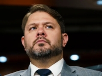DEMOKRATSKI SENATOR UZBURKAO JAVNOST: 'Ovaj rat je nezakonit'