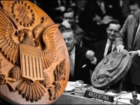 NAJVEĆA DIPLOMATSKA PODVALA U HISTORIJI: Kako je jedan drveni suvenir 'pobijedio' CIA-u?