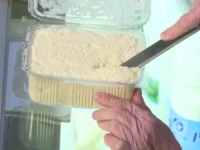 LOŠI I JEFTINI PROIZVODI: 'Lažni sirevi' na policama naših marketa dovode građane u zabludu...