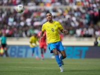 ČAK SE I NACIONALNA VLADA UKLJUČILA U SLUČAJ: Legendarni napadač izbačen iz reprezentacije, ali to nije sve...