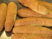 BRUTALNO NAS VARAJU I NA NAMA ZARAĐUJU: Kako je kifla od 40 grama postala skuplja od 2 kilograma pšenice?