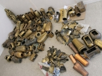 VANDALI IZA BRAVE: Policija objavila stravične fotografije šta su sve lopovi opljačkali sa groblja