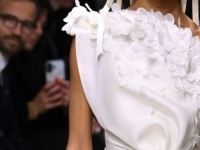 SAVRŠENSTVO BEZ KIČA: Ovo je vjenčanica kakvu mladenke žele, ima sve što treba i nema ništa viška (FOTO)