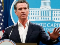 TEK ŠTO JE SLETIO, ODMAH KRENUO U NAPAD: Guverner Kalifornije evropske lidere nazvao 'jadnima', a Trumpa 'T-Rexom'