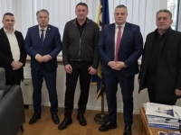 SVOJ SE SVOME RADUJE: Nikšić 'jača saradnju' s političarem kojem je dva puta oduzet mandat