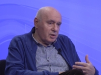 VRSNI ANALITIČAR I UNIVERZITETSKI PROFESOR ŽARKO PUHOVSKI: 'Svim bajnim geopolitičarima i geostratezima promaknuo je jedan detalj u vezi Grenlanda...!' (VIDEO)