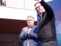 SVAKO SVOG KONJA HVALI: Vučić u kampanji Orbana, rame uz rame s Netanyahuom i Le Pen