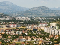 SITUACIJA KULMINIRALA U BLIZINI BiH: Raspada se vlast u glavnom gradu