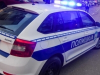 'ZABAVA' SE PRETVORILA U NOĆNU MORU: Djevojčice vukao na sankama prikačenim na auto, pa na nih naletjelo drugo vozilo