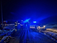 PJEŠAČILA I ZALUTALA: Pronađena državljanka Rumunije koja se izgubila kod Gacka Državljanka Rumunije koja je zalutala na području Rudog polja kod Gacka je pronađena, rečeno je večeras Srni u gatačkoj Vatrogasno-spasilačkoj jedinici.  Rumunka je 