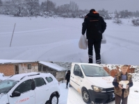 UDRUŽENJE POMOZI.BA: Uprkos snijegu i teškim uslovima, obroci stižu do onih kojima su potrebni