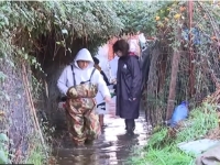 BIBLIJSKI POTOP U BALKANSKOJ DRŽAVI: Počela HITNA evakuacija, apokaliptične scene na sve strane - Kolone potopljenih vozila čekaju SATIMA, zatvorene škole, poplavljeni i zatvori (VIDEO)