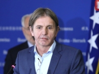 'SVJESNI ČIN BRISANJA HISTORIJE MOSTARA': Kojović reagirao na rušenje spomenika Veležovim igračima