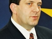 JOVANOVIĆ, ČLAN SDS-a, POKAZAO PRSTOM NA 'KRIVCA': Objavio sliku Milorada Dodika i proglasio ga najvećim teretom srpskog naroda