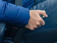 TRIKOVI ZLATA VRIJEDNI: Evo na koji način riješti problem s ručnom kočnicom u ledena zimska jutra...