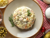 MNOGI TVRDE DA JE BOLJA OD FRANCUSKE: Nezamislivi praznici bez ruske salate