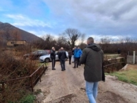 DRAMA U MOSTARU: Bošnjaci tijelima brane imovinu Srba