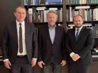 NAKON ŠTO JE OTKRIVENO DA JE NIKŠIĆ BIO UPETLJAN U POKUŠAJ RUŠENJA VLADE TK: Izetbegović se sastao sa predstavnicima tuzlanskog ogranka SDA