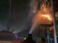 DRAMATIČNO NA BH. PLANINI: Gori vikendica, okružena je gustom šumom... (VIDEO)