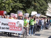 ŠAMAR VLADI KANTONA SARAJEVO: Mladi kojima je nedavno isplaćen ostatak subvencija za stan dio novca doniraju u humanitarne svrhe