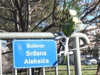 POVODOM 33. GODIŠNJICE SMRTI: Polaganjem cvijeća i u regionu se prisjetili plemenitosti Srđana Aleksića