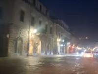 NEVRIJEME NA JUGU ZEMLJE: Poplavljenje glavne gradske saobraćajnice u Trebinju (VIDEO)