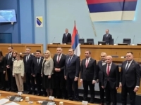 PANIKA U BANJOJ LUCI: Zašto Dodik po svaku cijenu čuva fotelje prije nego se 'otvore ladice'?