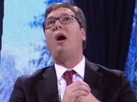 OVO MU JE 100-TI PUT DA TAMO NEŠTO POKUŠAVA: Davljeniku koji pokušava svjetske lidere vući za rukav najbolje bi bilo da se ne vraća u Srbiju