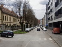 POKUŠAJ UBISTVA: 51-godišnjak napadnut dok je sjedio u vozilu; Muškarac prvo krenuo nožem, pa izvukao pištolj