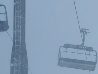 UDARI VJETRA JAČI OD 150 KM/H ZAUSTAVILI ŽIČARU NA BJELAŠNICI: Šestosjed privremeno van funkcije