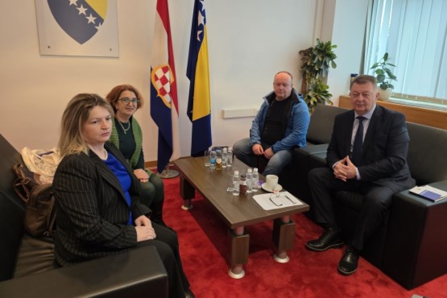 ČELNICI KLUBA HRVATA U DOMU NARODA PSBiH SA SINDIKATOM BHRT-a: Ne smije biti gašenja javnog servisa...