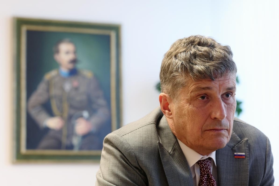 TAJNI DOKUMENTI ZAVRŠILI U JAVNOSTI: Ministar odbrane negira navode da je NATO nezadovoljan Slovenijom kao članicom