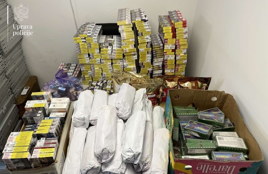 PODNESENE DVIJE KRIVIČNE PRIJAVE: Tokom pretresa oduzete cigarete, petarde, duhan, municija...