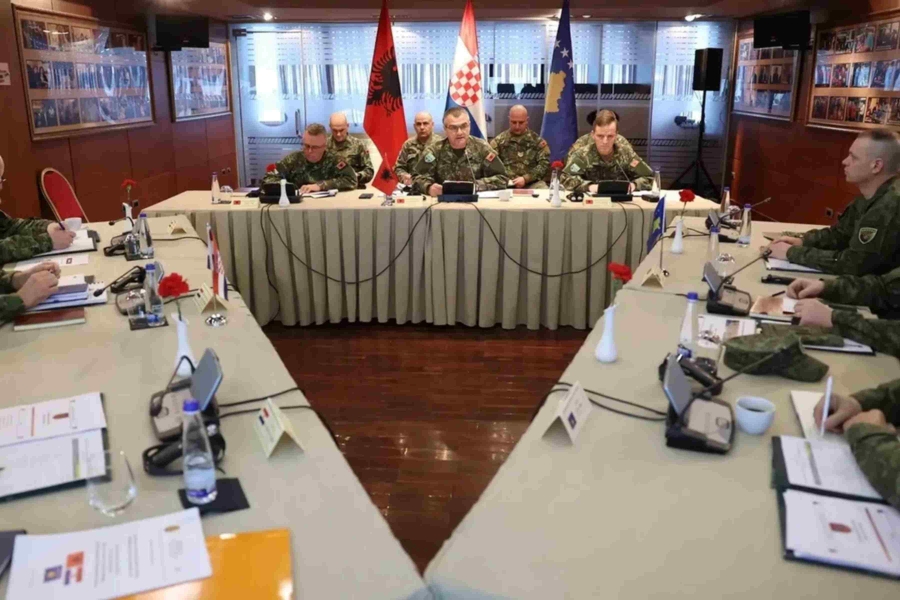 SRBIJA NEGODUJE ALI NE MOŽE DA ZAUSTAVI: U toku sastanak načelnika oružanih snaga Albanije, Hrvatske i Kosova