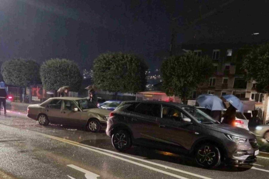 UZROKOVANA VEĆA MATERIJALNA ŠTETA: Sudar kod Španskog trga u Mostaru