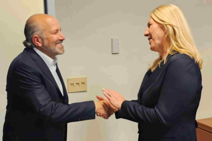 NEDAVNO SE CVIJANOVIĆ SASTALA SA NJIM: Trumpov ministar trgovine u ozbiljnim problemima, traži se njegova ostavka zbog saradnje sa Epsteinom