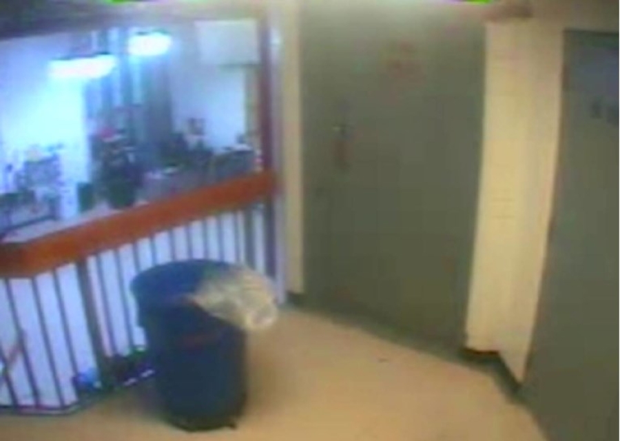 ŠOKANTAN SNIMAK KOJI JE AMERIKA SKRIVALA: Trenutak kada su pronašli mrtvog Epsteina (VIDEO)