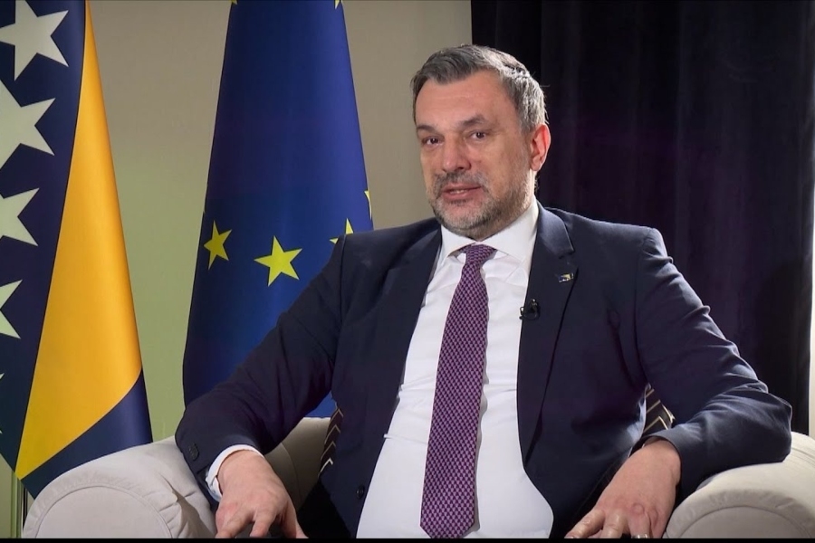 KONAKOVIĆ OGOLIO DODIKOVU AMERIČKU BAJKU: 'Slikao se pod državnom zastavom, a lobiste je platio suhim zlatom' (VIDEO)