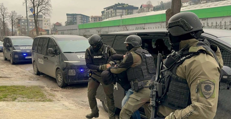 AKCIJA 'LOVAC' U BiH: Pronađena droga i oružje, uhapšeno više osoba