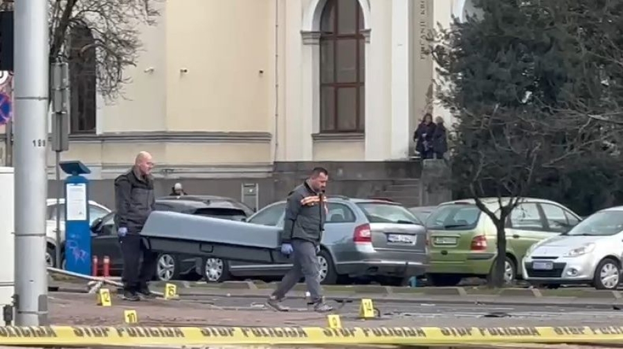 NAKON VIŠESATNE INTERVENCIJE: Izvučeno tijelo muškarca koji je stradao prilikom iskakanja tramvaja iz šina