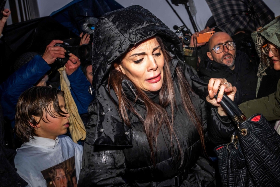 HAOS U ŠVICARSKOJ: Porodice žrtava zaskočile bračni par Moretti, Jessica završila na podu... (FOTO)